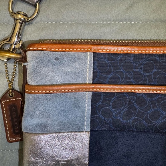 Vintage Coach crossbody denim patchwork purse - Picture 2 of 9